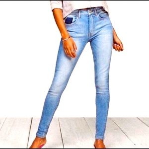 WARP + WEFT Millan High Rise Legging Cielo Jeans